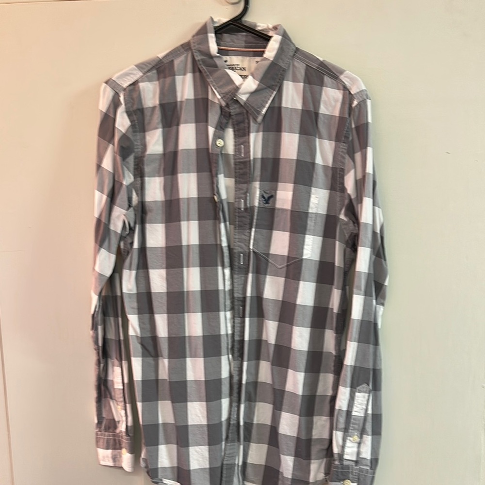 American Eagle Outfitters Gray and White Casual Button Down Shirt
